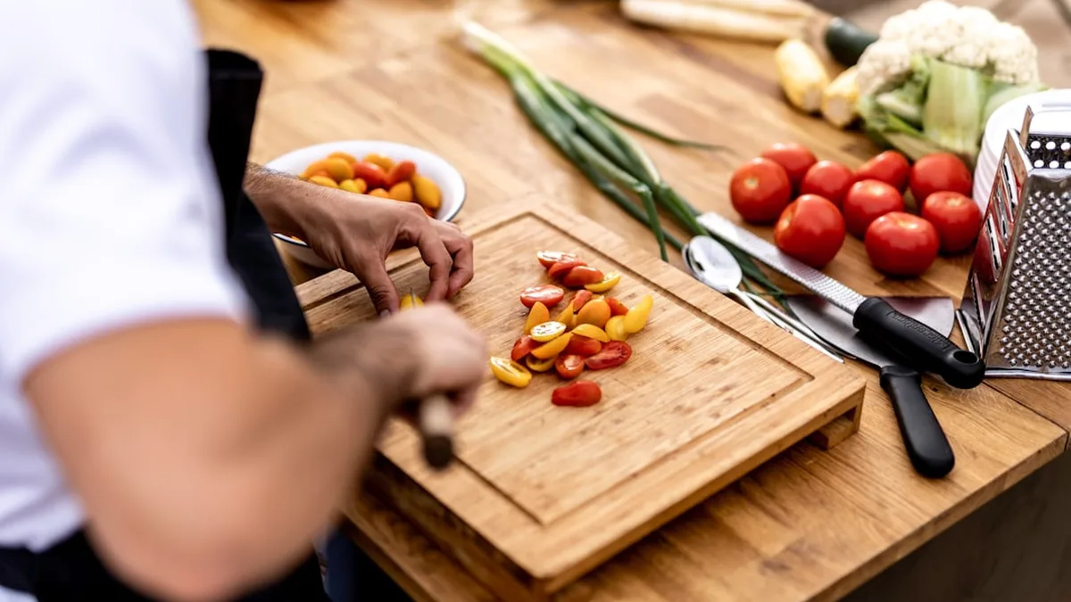 Cuisiner quand on vit seul : l'art de faire simple